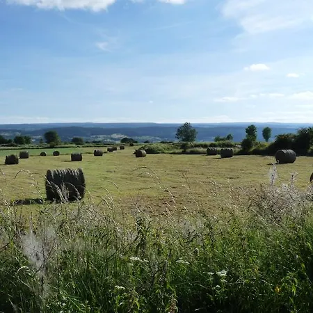 Camping Nature Au-dela Des Nuages Rauret