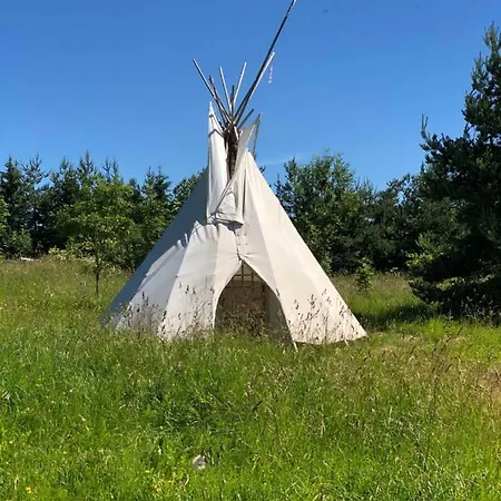 Camping Nature Au-dela Des Nuages Campsite