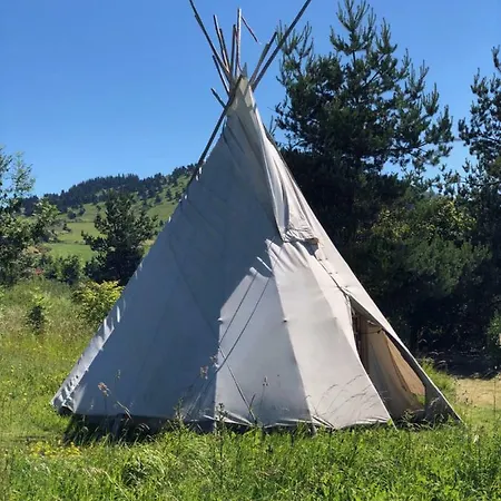 Camping Nature Au-dela Des Nuages Campsite